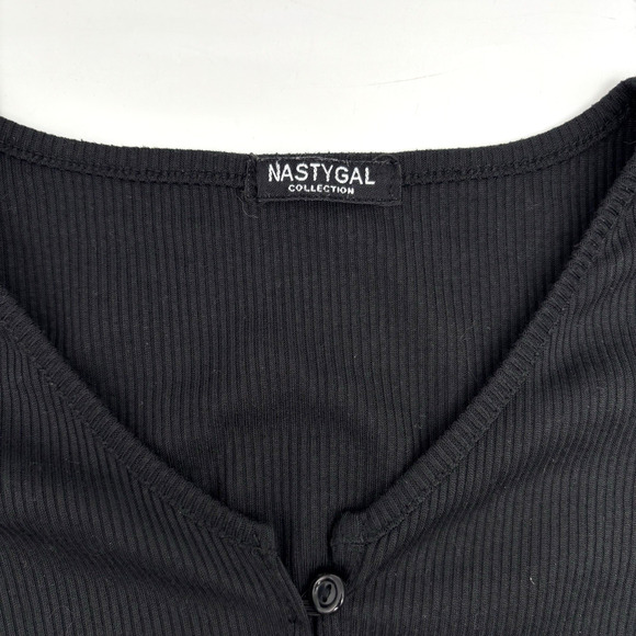 Nasty Gal Black Polyester Ribbed Scallop Hem Button Down Cropped Cardigan 8 - Picture 2 of 8